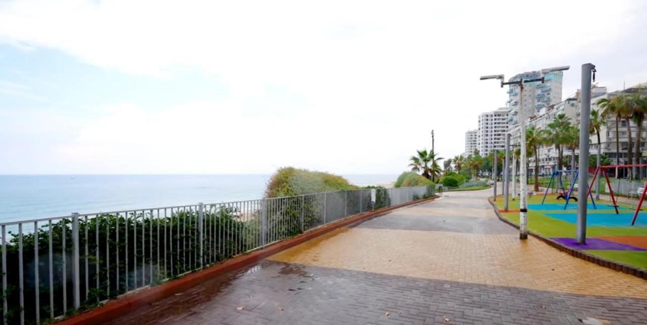 Apart Hotel Tlv/Bat Yam Beach Front 834 Dış mekan fotoğraf
